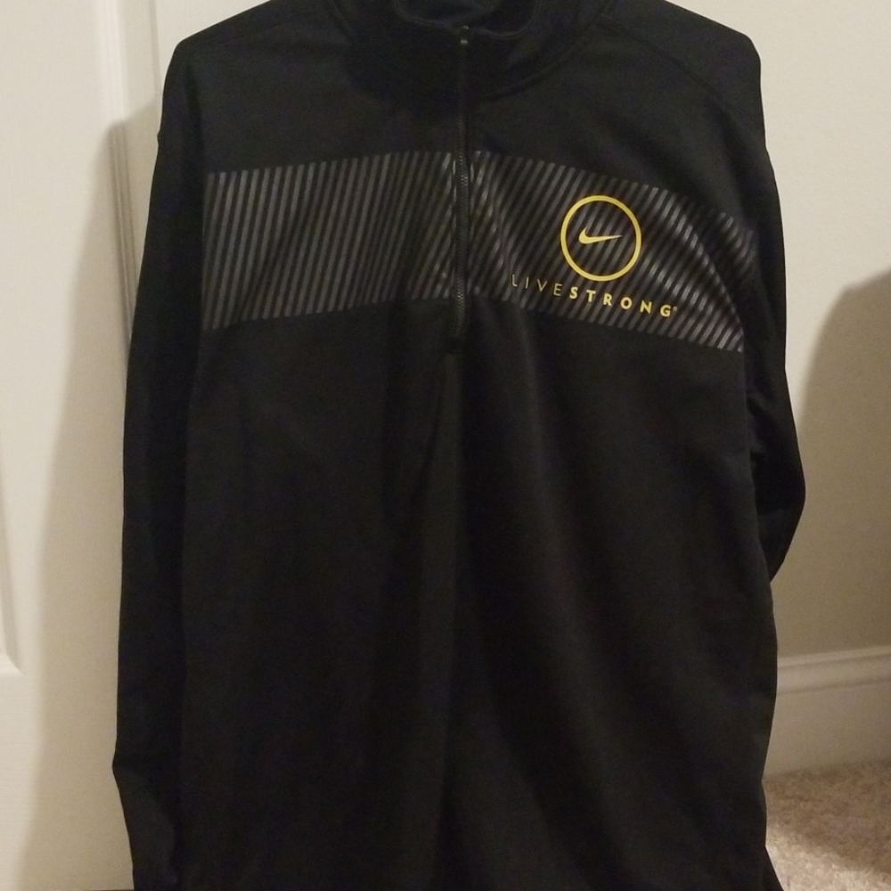 Nike Livestrong 1/2 zip L/S